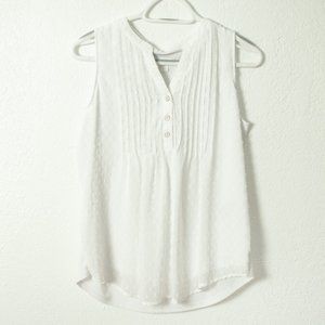 Beachy White sleeveless white top V-neck size m